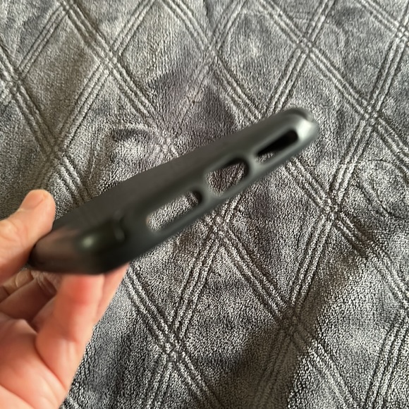 iPhone XR Case Symmetry Series. Black - Picture 14 of 16